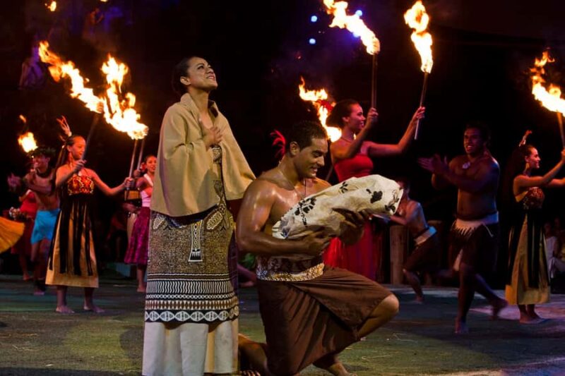 Oahu: Polynesian Cultural Center Entry & Show with Buffet - Canoe Ride and Interactive Activities
