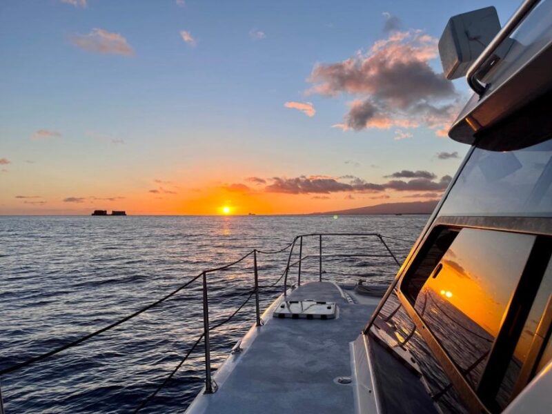 Oahu: Private Catamaran Sunset Cruise & Optional Snorkeling - Private Sunset Catamaran Cruise in Waikiki for Up to Six People