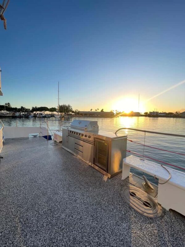 Oahu: Sunset Sail Cruise in Waikiki - Considerations and Practical Tips