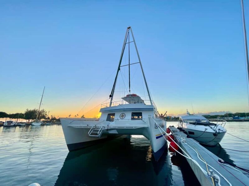 Oahu: Sunset Sail Cruise in Waikiki - Price and What’s Included