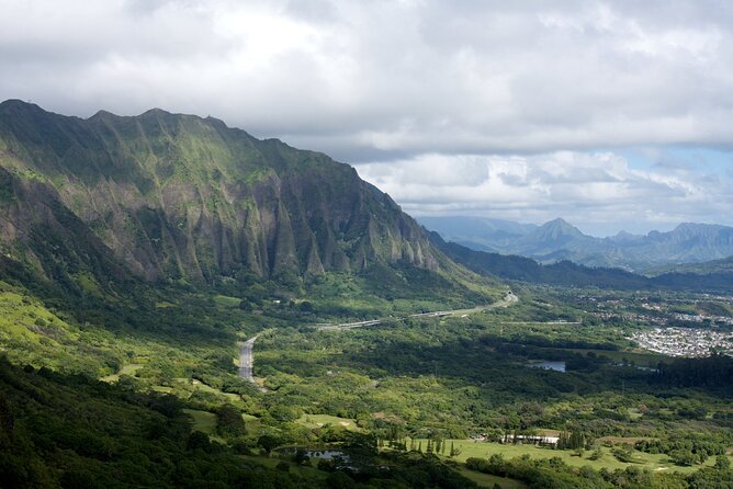 Oahu Top 13 Things to See Slingshot Aloha Tour - Kualoa Ranch and Polynesian Cultural Center: Landmarks of Hollywood and Polynesia