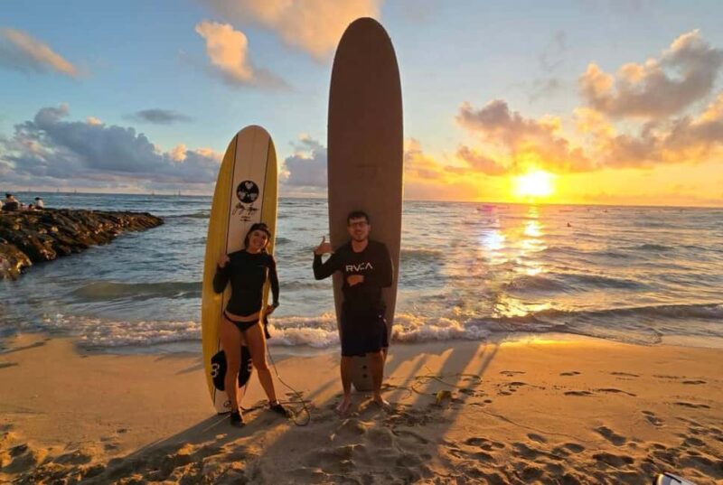 Oahu: Waikiki Beginner Private Surf Lesson- Female Guide - Key Points