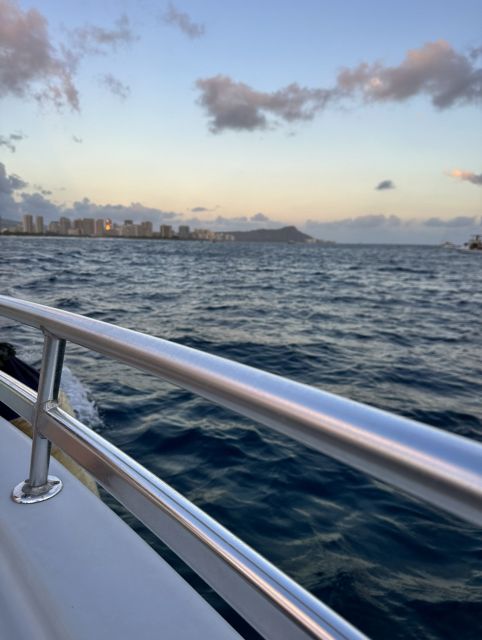 Oahu: Waikiki Fireworks Boat Cruise from Oahu - Viewing the Unobstructed Fireworks Display