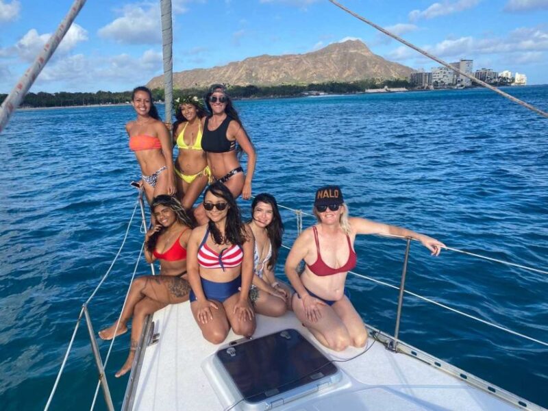 Oahu : Waikiki sailing turtle snorkeling in small groups - Sailing to Diamond Head for Dolphin Sightings