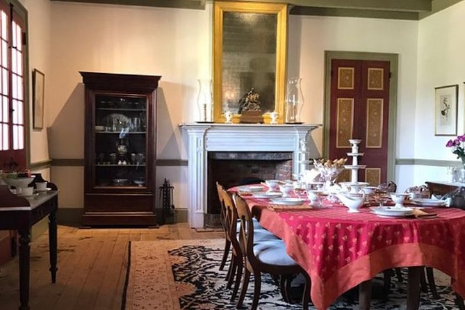 Oak Alley or Laura Plantation Tour from New Orleans - Grounds, Architecture, and Gardens in Detail