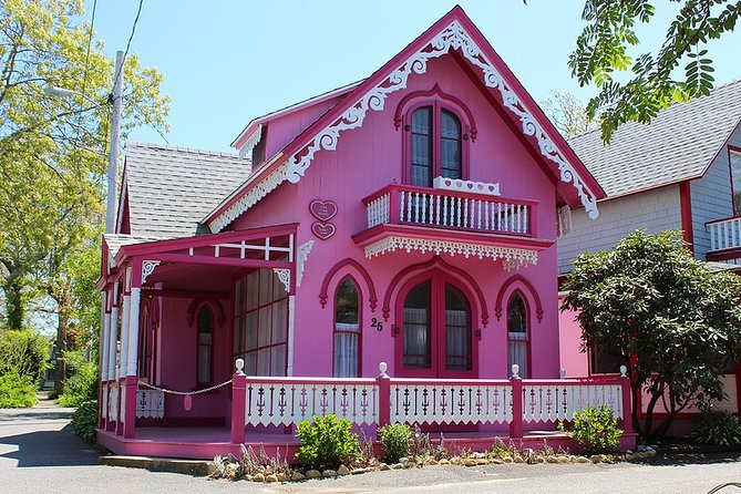 Oak Bluffs, Martha's Vineyard Audio Tour - Riding the Flying Horses Carousel