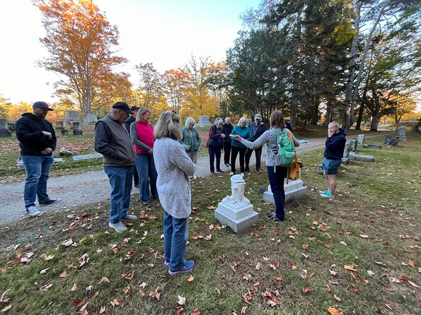 Oak Grove Cemetery Walking Tour - Uncovering Civil War and Maritime Stories
