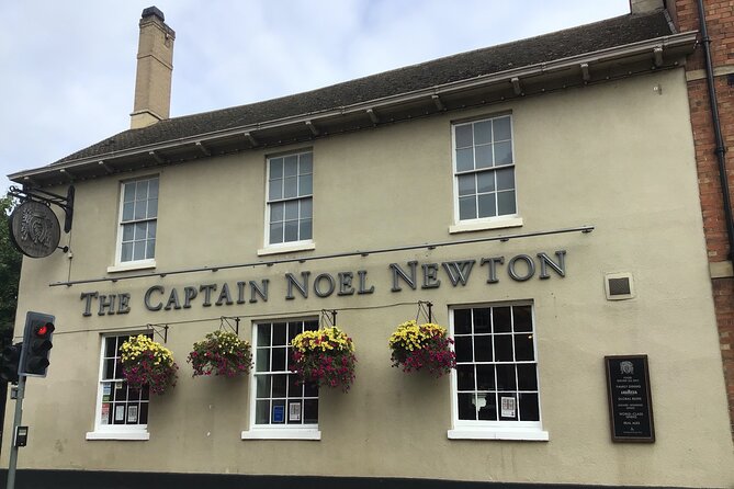 Oakham Private Historical Pub Walking Tour - The Historic Market Place and Its Traditional Features