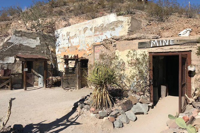 Oatman Mining Camp Burros Museums Scenic RT66 Tour - Scenic Drive Over Sitgreaves Pass
