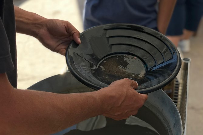 Oatman Mining Camp Burros Museums Scenic RT66 Tour - The Black Hills and the Mining Heritage