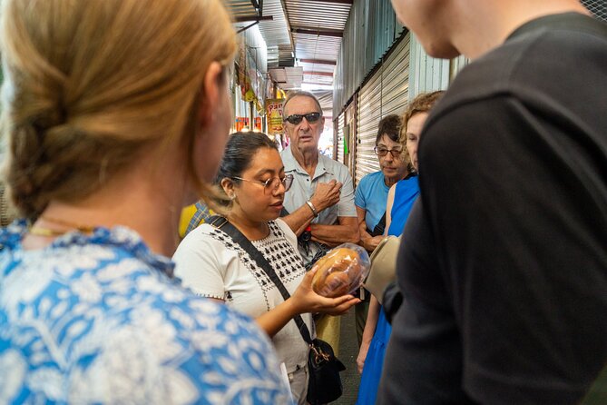 Oaxaca Central de Abastos Market Food Tour - The Guides Expertise and Approach
