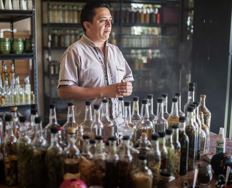 Oaxaca de Juarez: Traditional Oaxacan Cooking Class - Instructors and Language Options