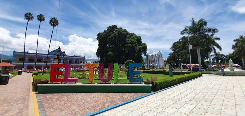 Oaxaca: El Tule, Mitla, and Hierve el Agua Tour with Mezcal - Authentic Oaxacan Lunch at a Local Buffet