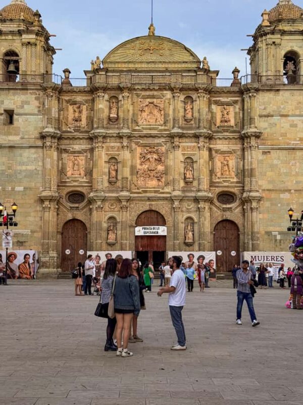 Oaxaca: First Day in Oaxaca Walk with Your Personal Guide - Admiring Architectural Landmarks: Teatro Macedonio Alcalá