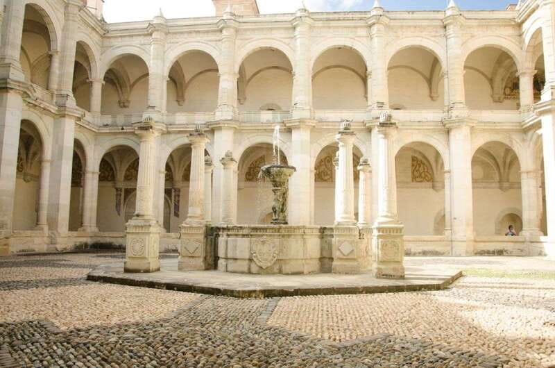 Oaxaca: Guided City Walking Tour - The Guide: Bilingual and Knowledgeable