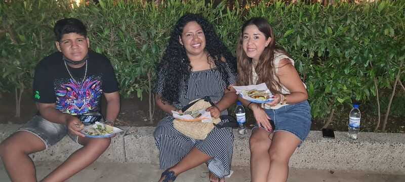 Oaxaca: Night Street Food Experience with Local Hosts - The Role of the Local Hosts