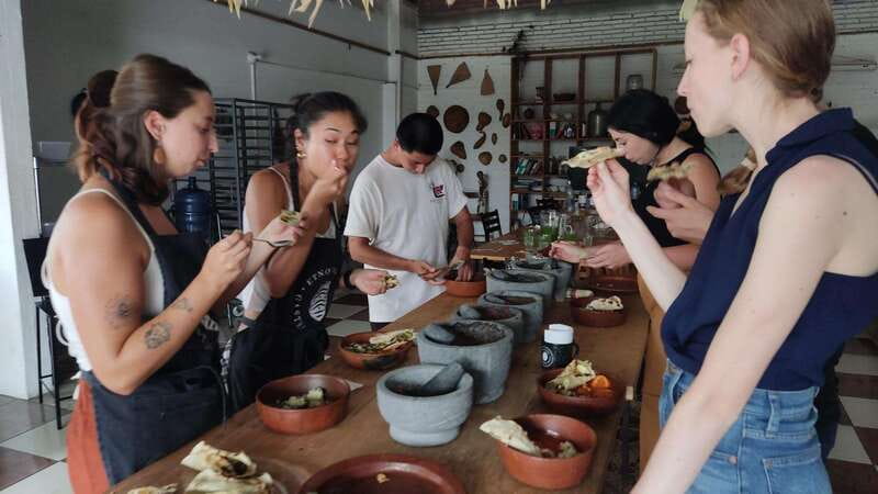 Oaxaca: Oaxacan Mole Workshop with a Traditional Cook - Tasting the Fruits of Your Labor