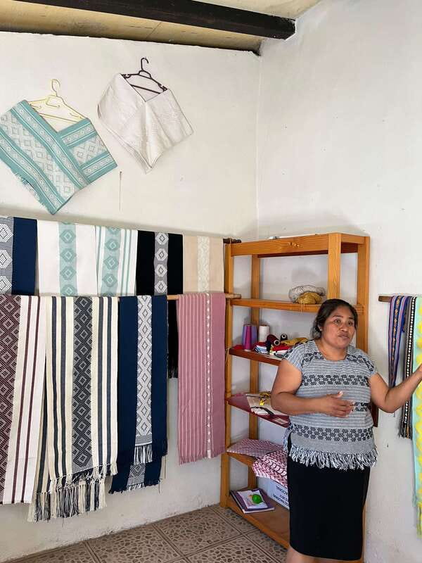 Oaxaca: San Martín Tilcajete, Jalieza & Ocotlán Crafts Route - San Bartolo Coyotepec: Black Clay Artworks