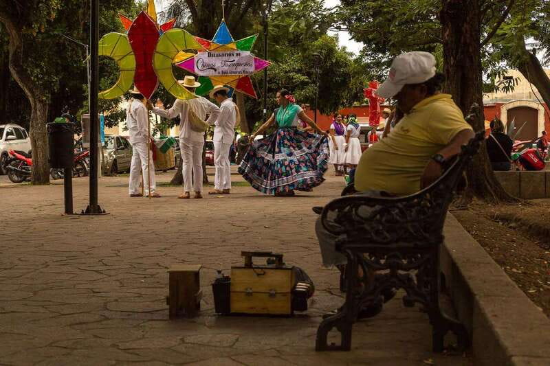 Oaxaca walking tour with a local photographer - Exploring Oaxaca’s Local Streets and Hidden Corners