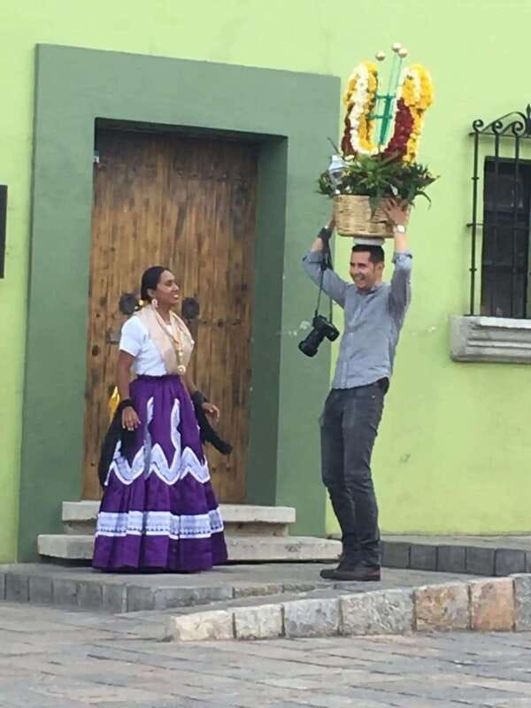 Oaxaca walking tour with a local photographer - Logistics and Accessibility