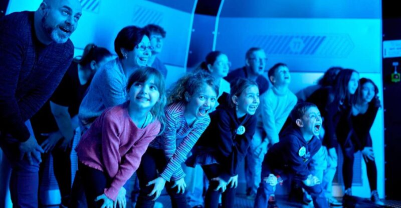 Oberhausen: HOUSE OF MAGIC - powered by Ehrlich Brothers - Stage Outfits and Original Exhibit Photo Opportunities