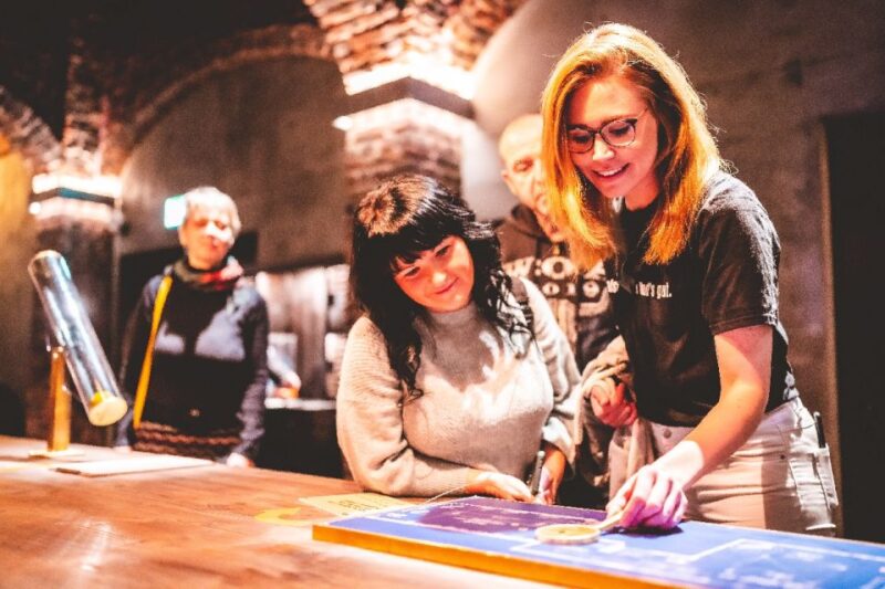 Oberhausen: HOUSE OF MAGIC - powered by Ehrlich Brothers - Learning Magic Tricks with Ehrlich Brothers