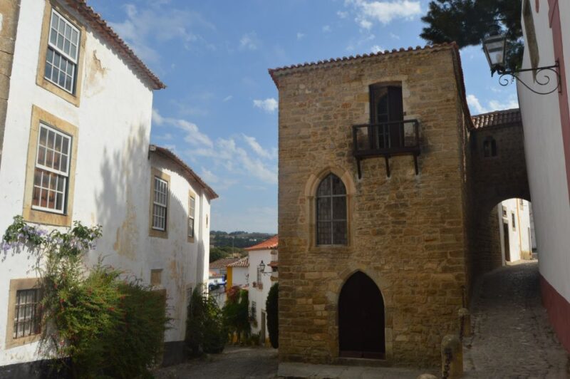 Óbidos: Medieval Tales & Secrets Spots Guided Walking Tour - Starting at the Óbidos Tourist Office