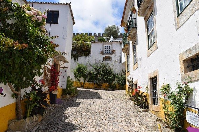 Óbidos, Peniche and Buddha Eden Full Day Private Tour from Lisbon - Discover Óbidos: One of Portugal’s Most Picturesque Towns