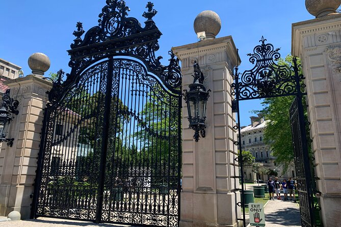Ocean Drive Historic District: A Newport Self-Guided Driving Tour - Visiting Newport’s Famous Mansions and Landmarks