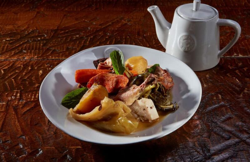 Octant Furnas Hotel: Cook Cozido das Furnas with your own hands! + thermal circuit - Key Points