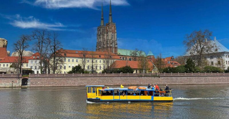 Oder river cruise and walking tour of Wroclaw - Exploring Wroclaw’s Old Town and Ostrow Tumski