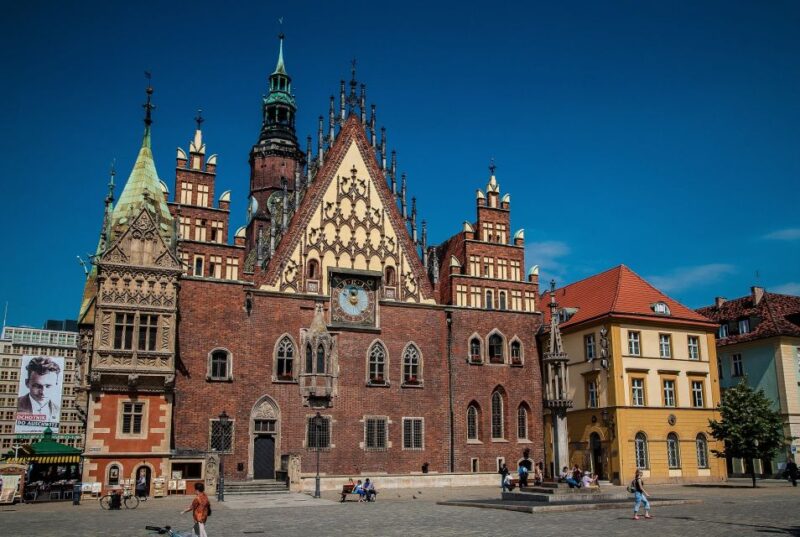 Oder river cruise and walking tour of Wroclaw - The Experience of the Guides and Language Options