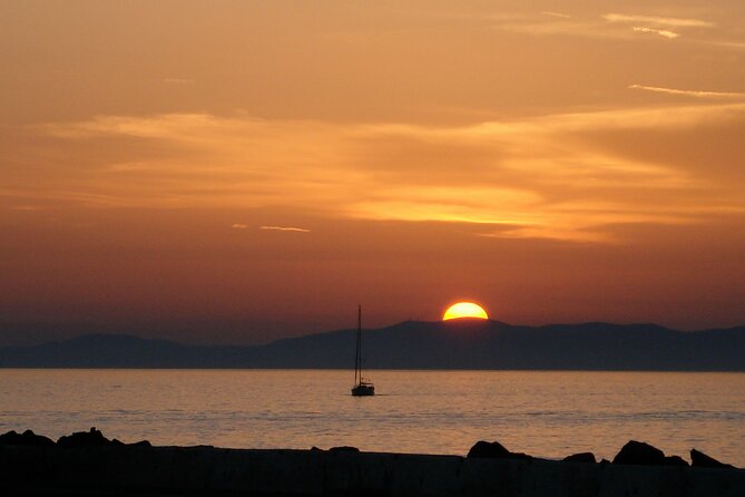 Odyssey of the Secrets of Santorini - A 3-hour Private Tour - Imerovigli’s White Villas and Domed Churches