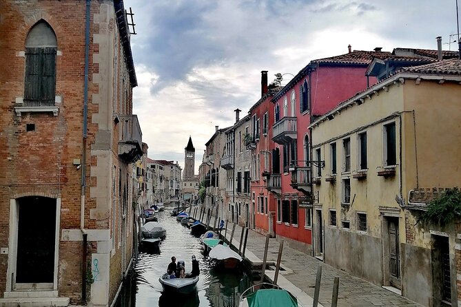 Off the Beaten Path Walk in Venice - Marveling at Punta della Dogana and Its Artistic Landmarks