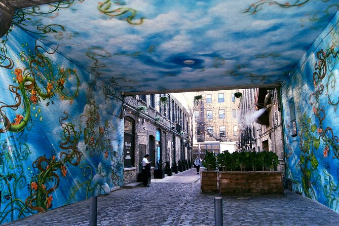 Offbeat Fulton Market Graffiti and Murals Street Art Tour - Exploring Chicago’s Street Art at the Offbeat Fulton Market Tour