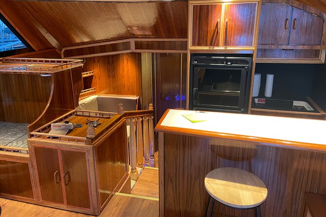 Offshore Fishing Adventures With Ohana Deep Sea Fishing - Key Points