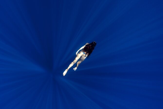 Offshore Safari Adventure in Kona with Underwater Videos - Light Snacks and Practical Gear