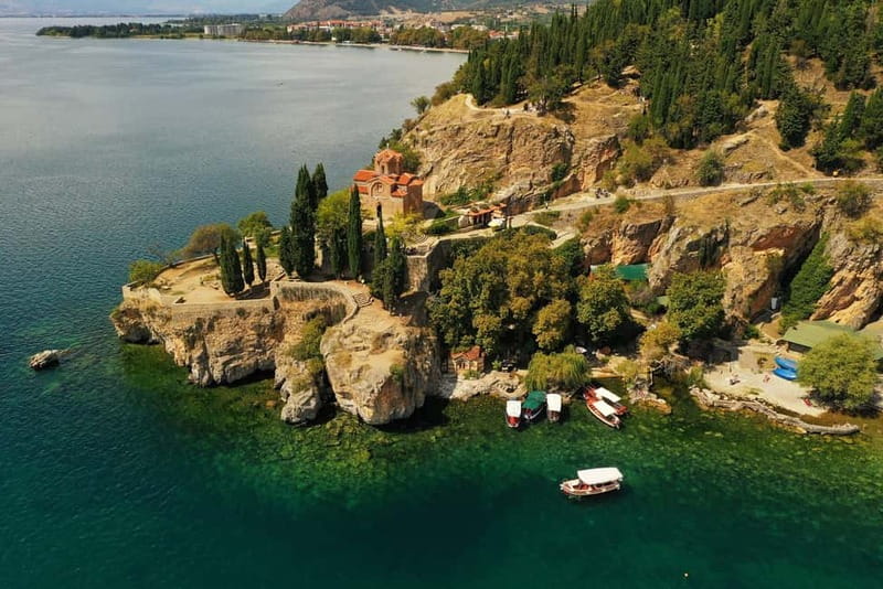 Ohrid: Old Town Panoramic Boat Cruise and Tito's Residence - Starting at the Heart of Ohrid: The Central Port