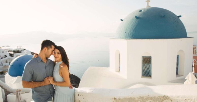 Oia: 30' photo session for couples or solo travelers - Flexibility with Rescheduling and Cancellation