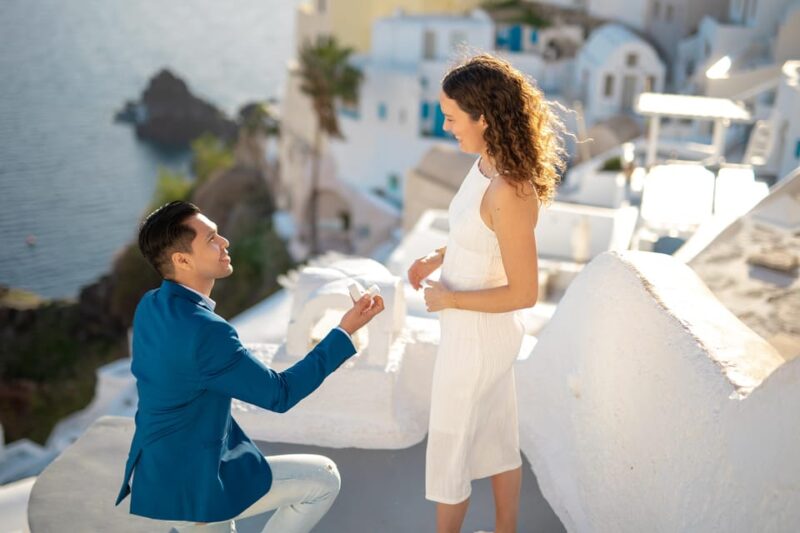 Oia: Couple photoshoot with 30 edited Photos - Value and Additional Benefits