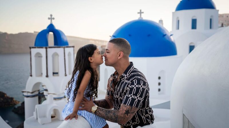 Oía: Santorini Professional Photoshoot with Edited Photos - The Photos Delivery and What’s Included