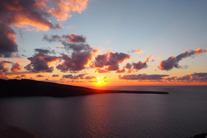 Oia Sunset Roundtrip Transfers - From the Hotel to Oia’s Main Street