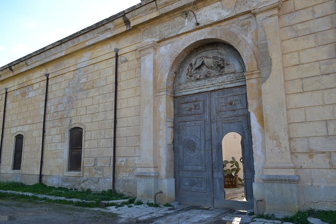 Oil Tour in Historic Baglio Florio Adamo with Lunch - Logistics: Meeting Point and Duration