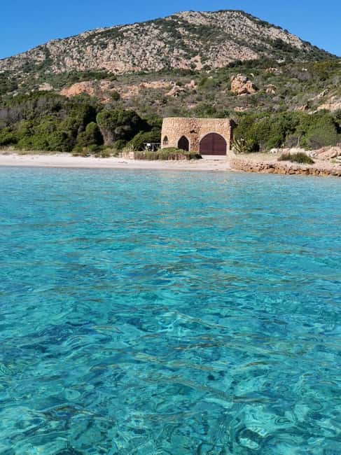 Olbia: Dinghy tour to the islands of Tavolara and Molara, swimming and snorkeling - Key Points