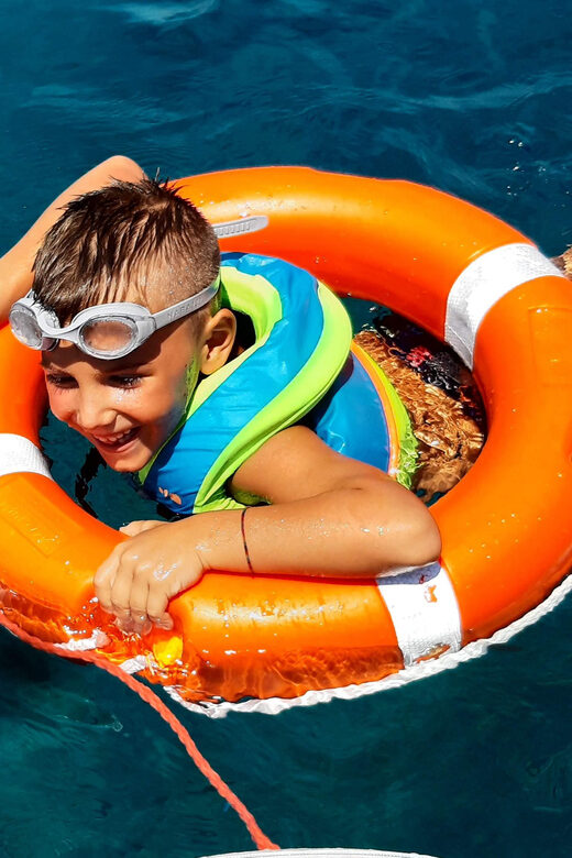 Olbia: Sunset and dolphin watching - Practical Details: Booking, Group Size, and What to Bring