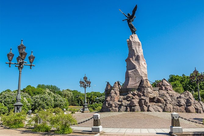 Old and Nowaday Tallinn Driving and Little Walking Private Tour - Relaxed Pace with a Coffee Break