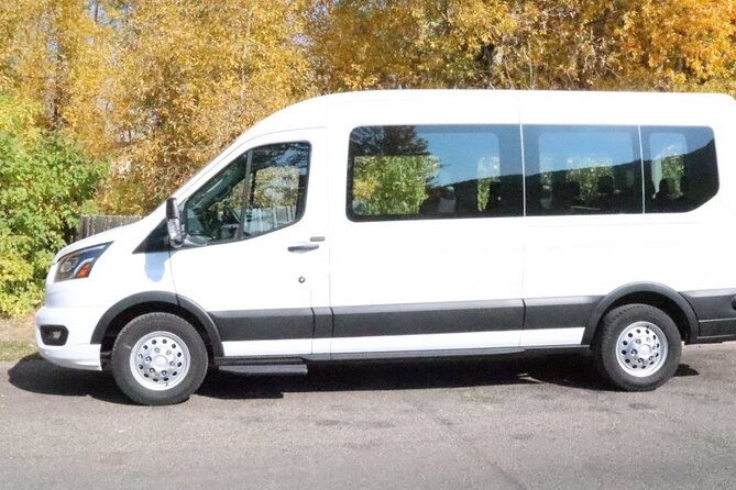 Old Faithful - Lower Yellowstone - Group Private Tours. 5 Min Peo - The Tour Meets in Jackson Hole with Easy Pickup and Flexibility