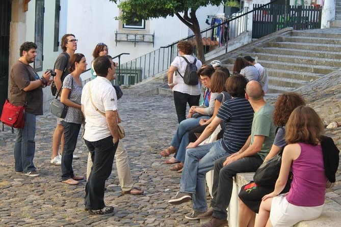 Old Lisbon: Alfama and Sao Jorge neighborhood 3-Hour Walking Tour - Practical Aspects and Group Size