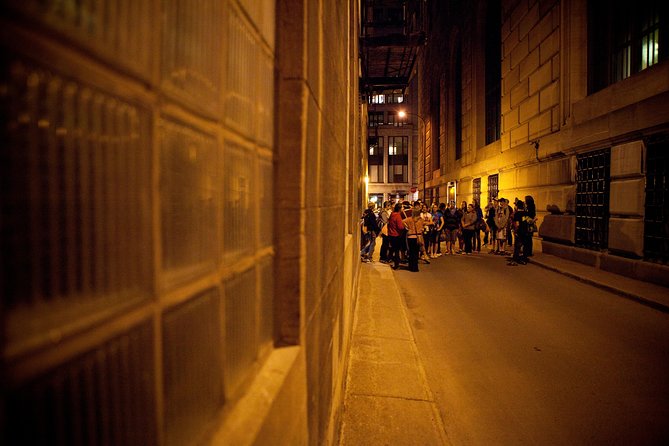 Old Montreal Ghost Walking Tour - The Role of the Guides in Creating Atmosphere