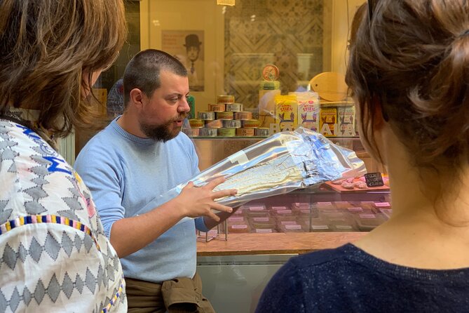 Old Taverns and Rialto Market Food Adventure (for hungry foodies) - Practical Details: Meeting Point and Tour Logistics